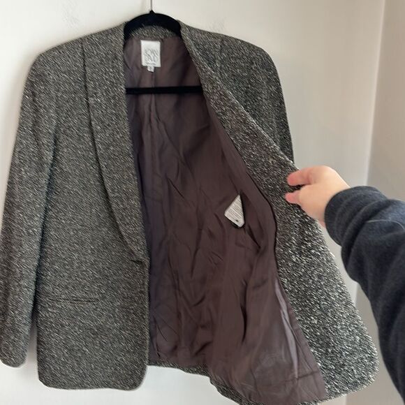 Joan & David Women Virgin Wool blend Tweed Blazer - Black and tan size 42/8 EUC - Picture 8 of 11